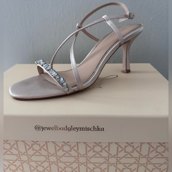 Badgley Mischka Shoes - Badgley Mischka Champagne Heels